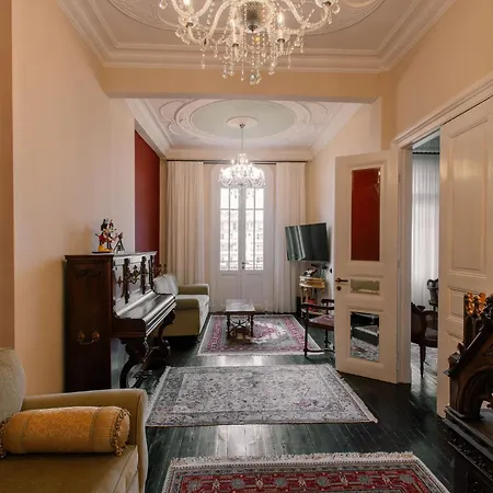 Historic Sea View Apartment, Downtown Apartment