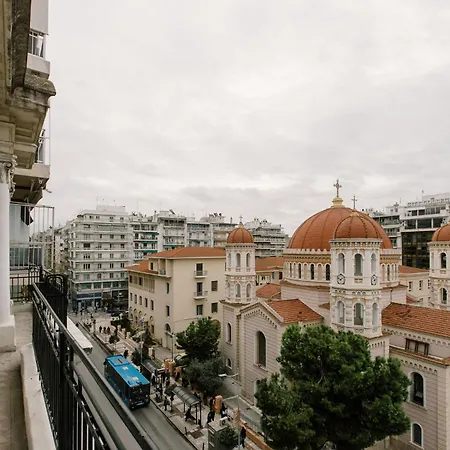 Historic Sea View Apartment, Downtown *