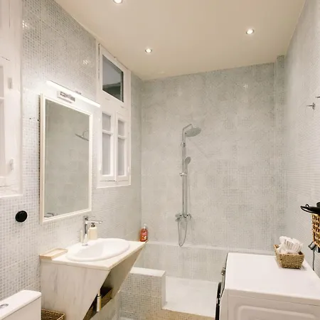 Historic Sea View Apartment, Downtown Saloniki