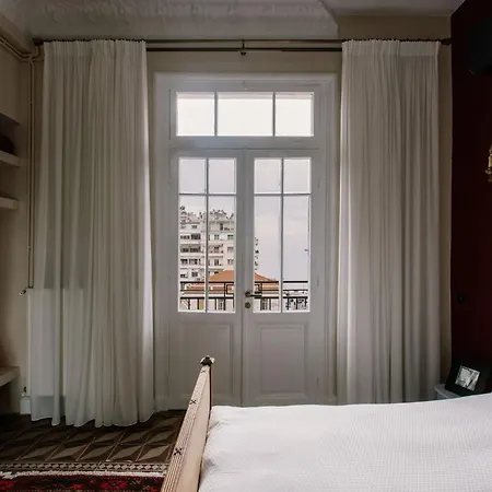 Historic Sea View Apartment, Downtown شقة *