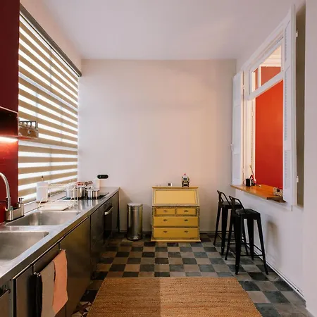 アパート Historic Sea View Apartment, Downtown テッサロニキ