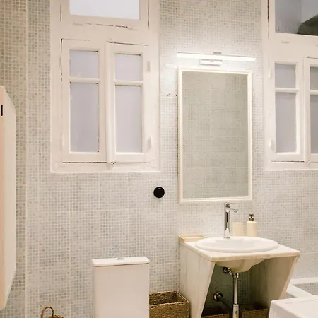 アパート Historic Sea View Apartment, Downtown *