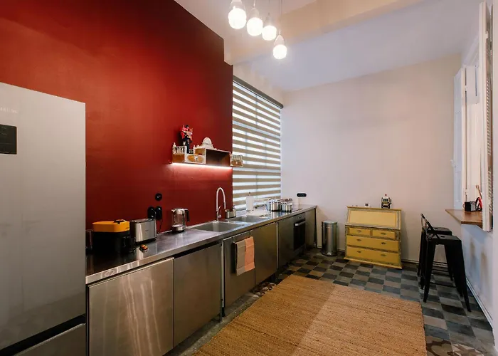 Historic Sea View Apartment, Downtown Thessalonique