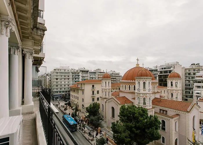 Historic Sea View Apartment, Downtown *
